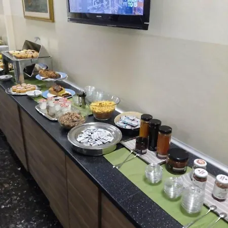 Elena Hotel 3*