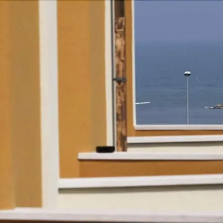 ホテル Elena セニガッリア