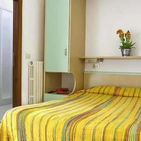 Elena ホテル セニガッリア